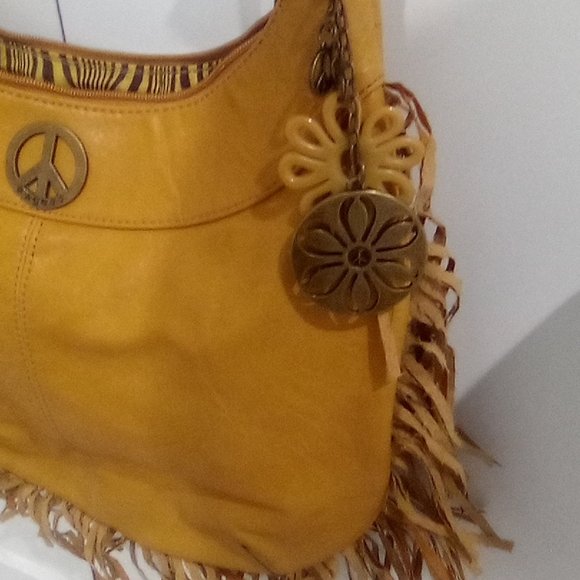 Access  Peace Sign Hardware Fringe Shoulder Bag - Picture 10 of 13
